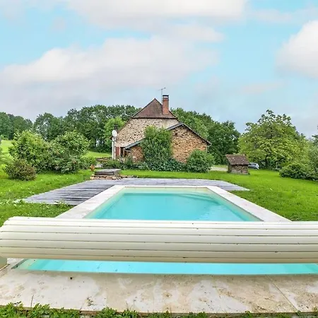 Casa vacanze Aux Cotes Des Chenes Piscine Et Nature