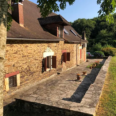 Aux Cotes Des Chenes Piscine Et Nature * Saint-Paul-la-Roche